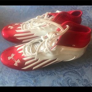 U A Nitro Red/white mens  Football cleats,nwot 9.5